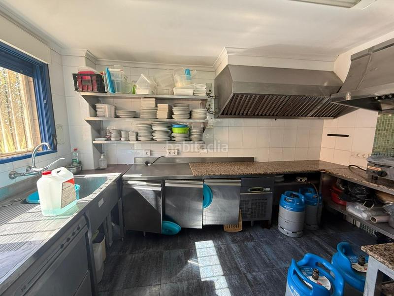 Foto db0ddc3a-7119-4fcd-9c3a-3872202e9706. Local commercial dans Piles