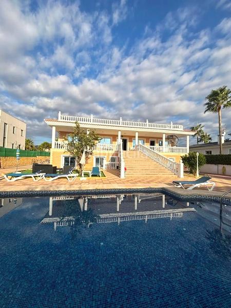 Foto 40e0bef3-d571-40b9-92da-2c10c0121883. Casa ltpgtltstronggtexclusiva villa ruacutestica con piscina privada, apartamentos independientes y gran potencial de inversioacuten en en Alfàs del Pi (l´)