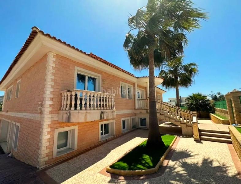 Foto 50e313f9-53b6-4f45-bac5-4e5796d4a622. Casa ltpgtltstronggtexclusiva villa ruacutestica con piscina privada, apartamentos independientes y gran potencial de inversioacuten en en Alfàs del Pi (l´)