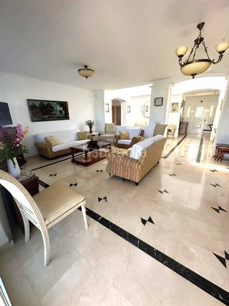 Foto f2dd2e4e-40bd-4683-8eac-a81e744771f3. Casa ltpgtltstronggtexclusiva villa ruacutestica con piscina privada, apartamentos independientes y gran potencial de inversioacuten en en Alfàs del Pi (l´)