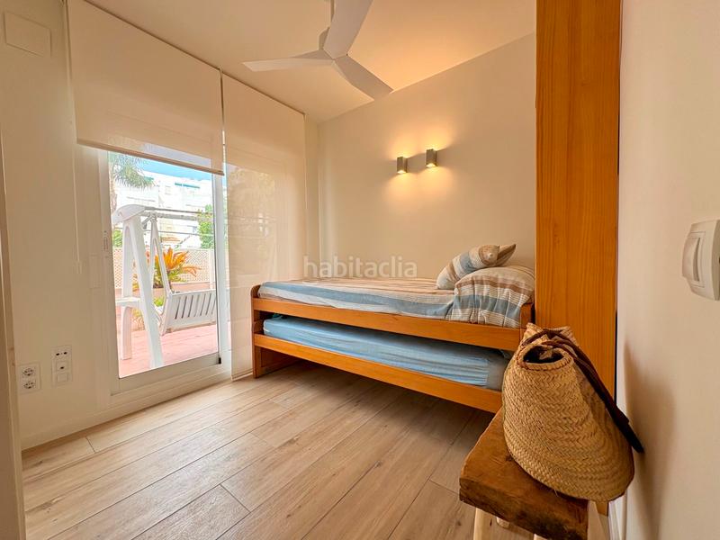 Foto e9362cc4-ea35-4837-81ee-99fe4ad4f696. Rez-de-chaussée avec parking piscine dans El Palmar - Los Molinos Dénia