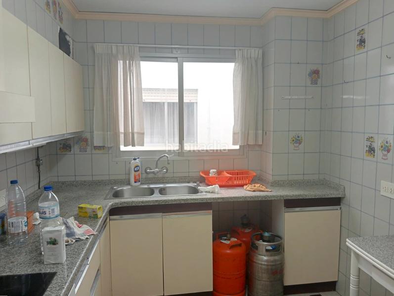 Foto 44a6b59e-7343-4bc5-93a2-8850b6f59f33. Àtic amb aparcament a Colonia Madrid Benidorm