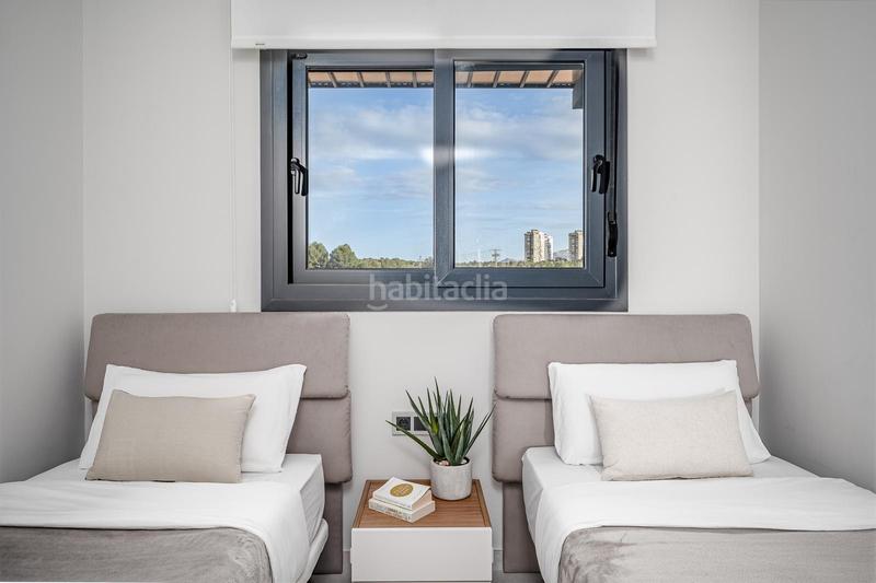 Foto a41da8f6-901b-4fb5-91d5-cb9e5bc992a3. Appartement avec parking piscine dans Playa Poniente Benidorm