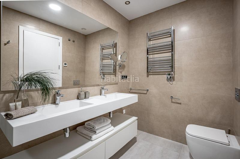 Foto bc58defd-e686-43f3-83e5-6f88f629703a. Appartement avec parking piscine dans Playa Poniente Benidorm