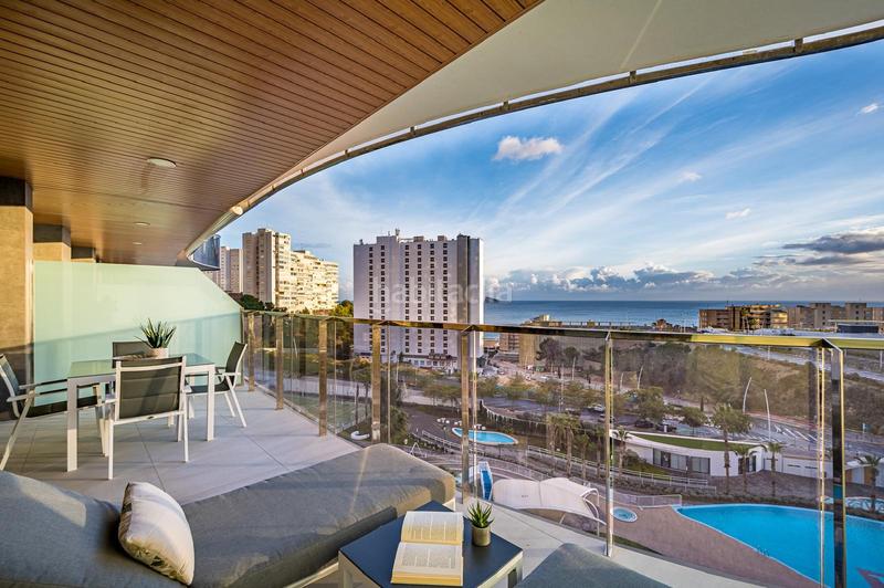 Foto dac507bd-877d-4990-bdd9-59bf4f8efaf5. Appartement avec parking piscine dans Playa Poniente Benidorm