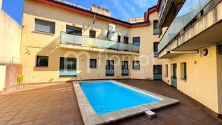 Planta baixa  Carrer de saragossa. Bajo con piscina en torre sana, terrassa