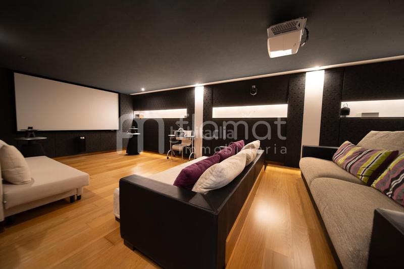 Foto 7602e229-e3c7-42d1-94f6-d8bed4c5a79c. Maison avec piscine dans Castellarnau Sabadell