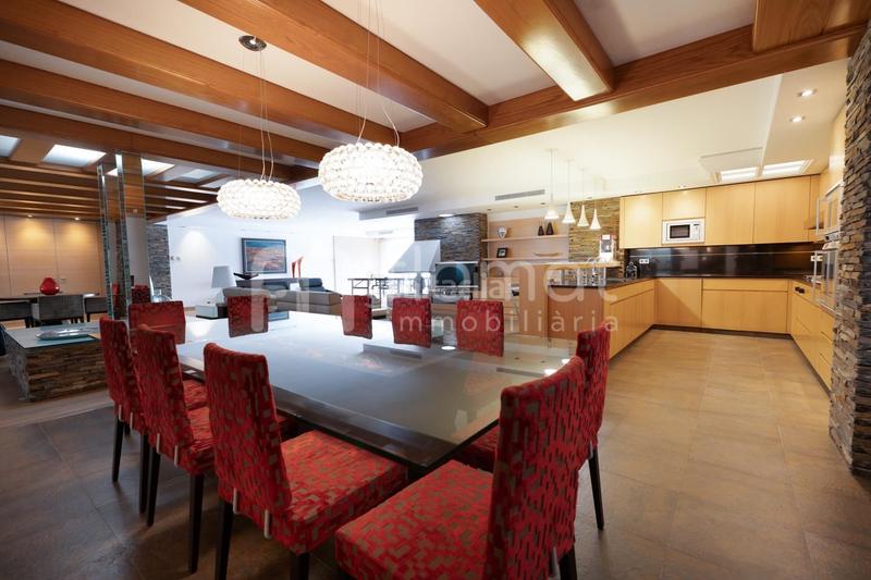 Foto 787defb5-f959-41ab-8c19-6b2d42cc3866. Maison avec piscine dans Castellarnau Sabadell