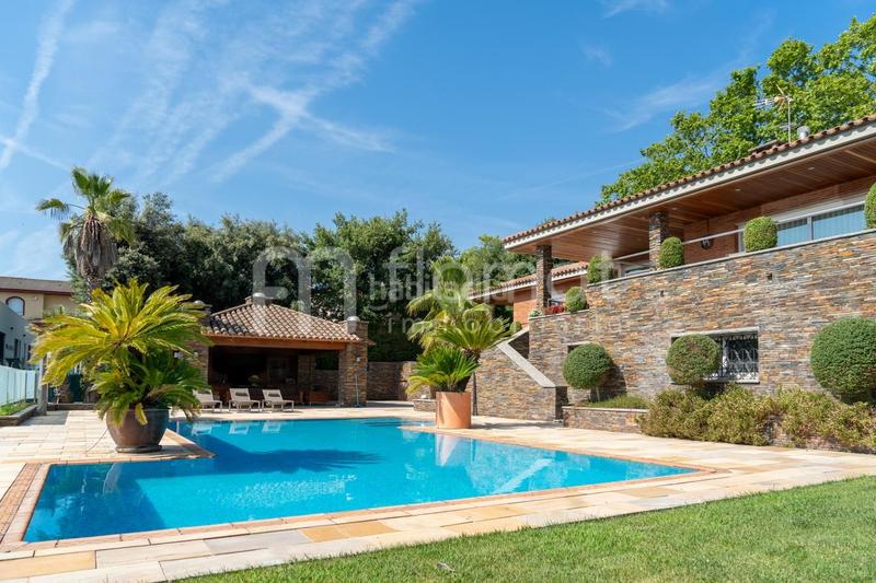 Foto 82bc57f8-a462-4120-9f64-72225d7ad77d. Maison avec piscine dans Castellarnau Sabadell