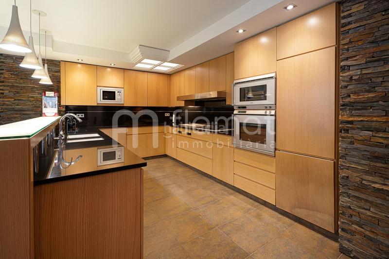 Foto 9121a233-d8bb-4423-a244-dc06b2399b17. Maison avec piscine dans Castellarnau Sabadell