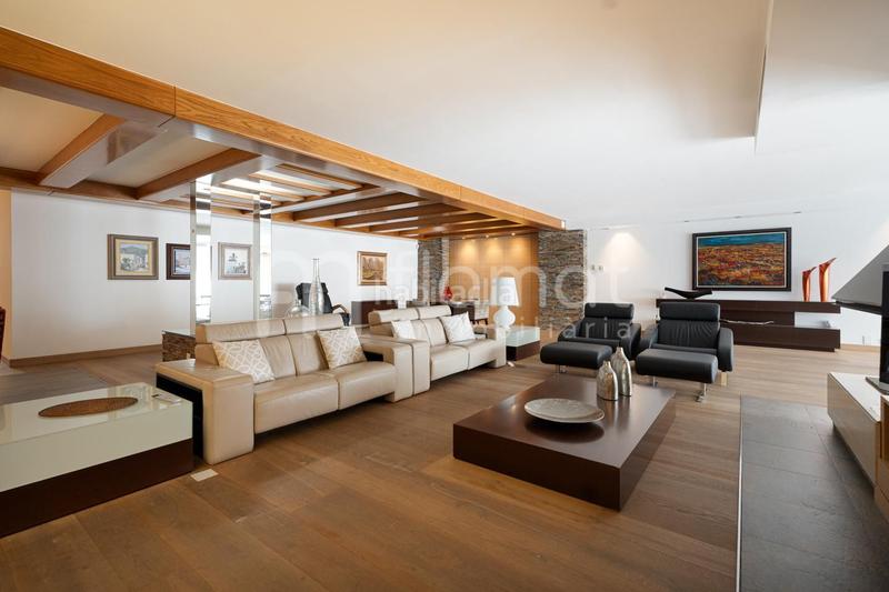 Foto 939293af-8aae-4327-a7a3-ac279e8f27fd. Maison avec piscine dans Castellarnau Sabadell