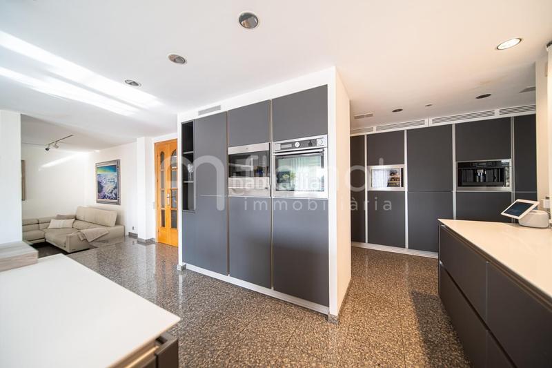 Foto a56dd3f4-5264-4194-b61f-57fccb216f53. Maison avec piscine dans Castellarnau Sabadell