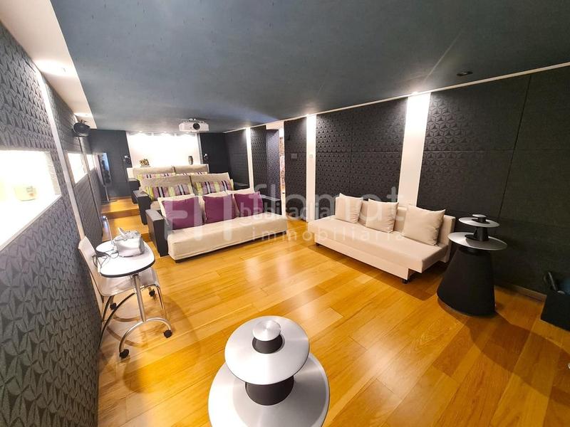 Foto d3a569d2-ea20-4996-954a-bbdf9d6c1816. Maison avec piscine dans Castellarnau Sabadell