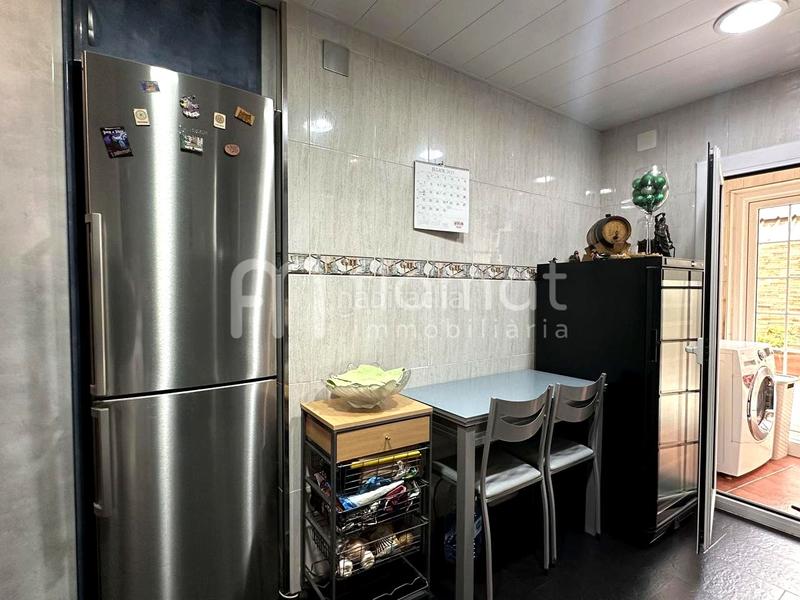 Foto 0468399f-cd3e-4847-8125-d696ac64bf26. Pis a Ajuntament-Maragall Ripollet