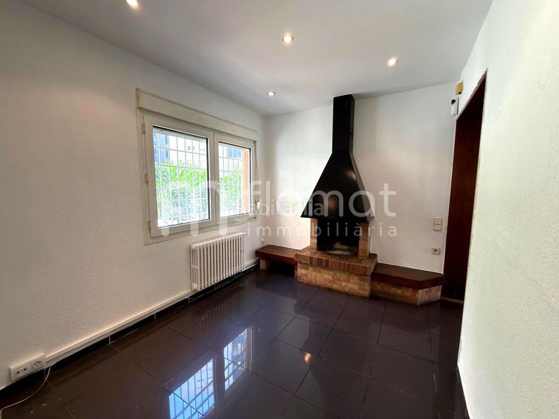 Foto 9b5f79a6-f5dd-4ae0-a62b-c1e56fc4a9ba. Casa amb aparcament a Concòrdia Sabadell