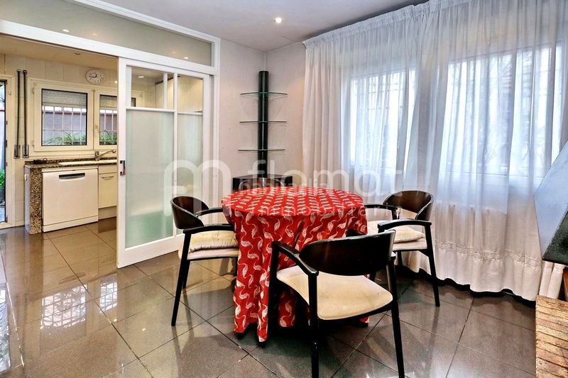 Foto d3a3a331-4c21-441f-869b-07955ddf2749. Casa con parcheggio in Concòrdia Sabadell