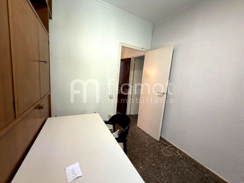 Foto f43588d9-3bdc-4d5f-a22d-c0e94a5ecb43. Casa amb aparcament a Concòrdia Sabadell