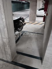 Car parking in Carrer Pi i Margall