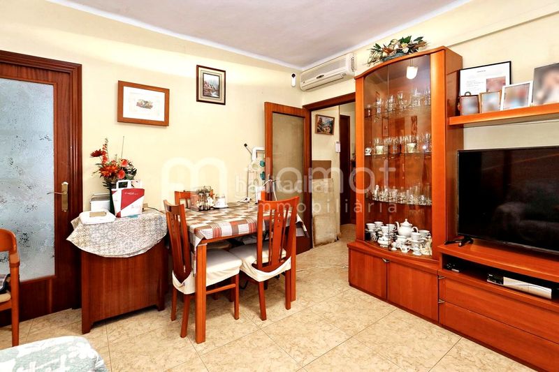 Foto 24668888-bdf3-4676-a12c-b8b9953c594f. Flat with heating in Ca n'Oriac Sabadell