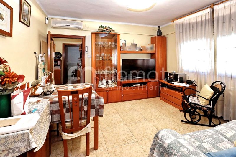 Foto f3c6a895-4722-4f8b-a253-23823e3d1e1c. Flat with heating in Ca n'Oriac Sabadell