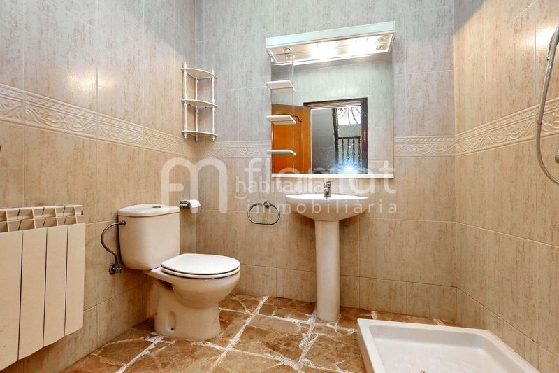 Foto adef6ba8-a904-44ea-be98-4741172ea276. Casa amb aparcament a Caldes de Montbui