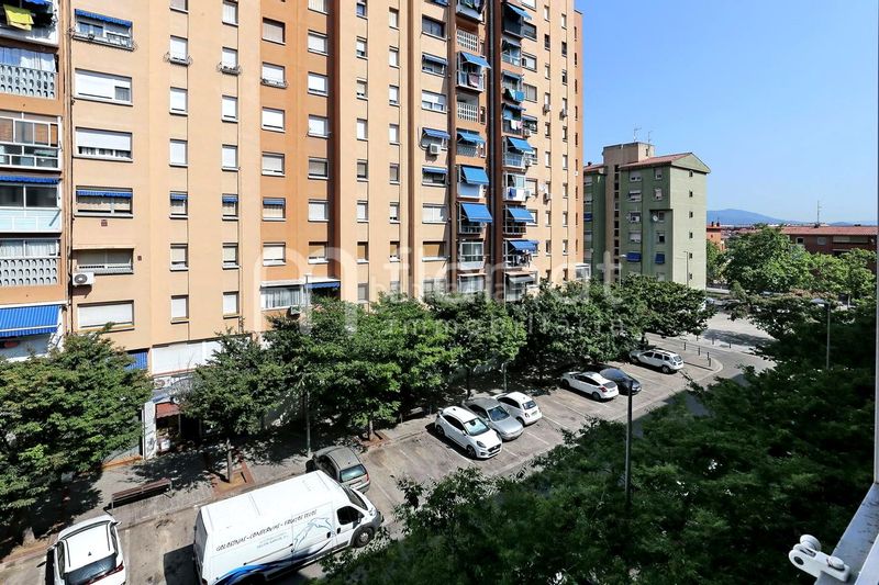 Foto 0adb0de7-2075-44b3-9fc6-86623b5141da. Pis a La Roureda Sabadell