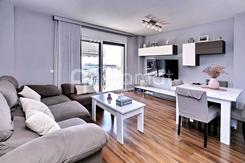 Foto bc03b1fc-84fc-40f8-956b-3d7d10fdfe36. Flat in Can Gambús Sabadell