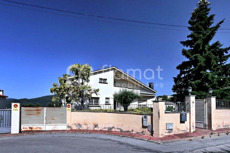 Foto b2fdb628-da45-4c2b-a72b-4ef4f893a428. Casa a Caldes de Montbui