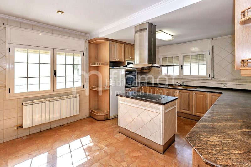 Foto b32caa5b-2ea7-4ed1-bbb9-781703d7a7da. Casa a Caldes de Montbui