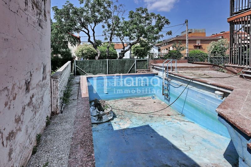 Foto 201f67e4-1335-4dda-a24d-63330653d1ea. Casa a avinguda antoni gaudí 86 a Centre Sant Quirze del Vallès