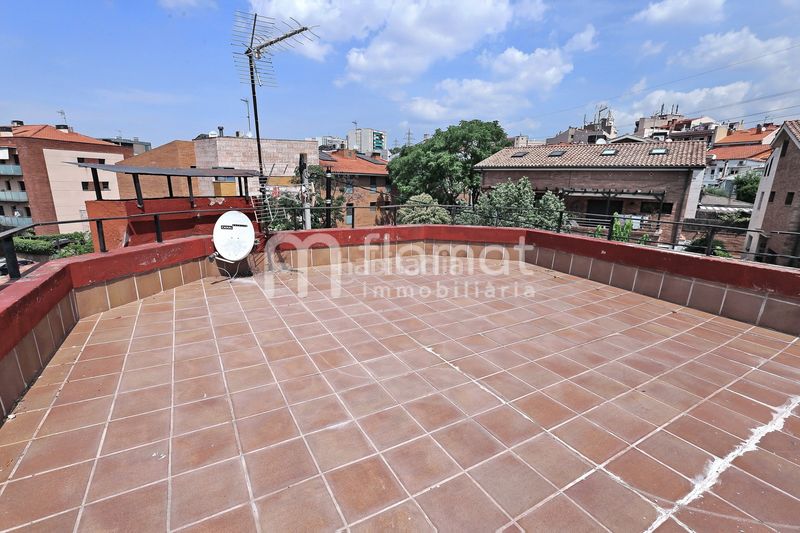 Foto 3ba8b746-379d-4aa8-8e74-6d7d7ddb9268. Casa a avinguda antoni gaudí 86 a Centre Sant Quirze del Vallès