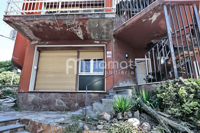 Foto a1a57de3-183a-4fdb-a43e-cbb63b280716. Casa a avinguda antoni gaudí 86 a Centre Sant Quirze del Vallès