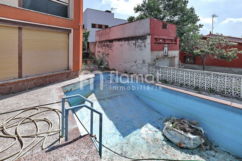 Foto a23d97c9-f577-4647-bd39-20bdf787c50d. Casa a avinguda antoni gaudí 86 a Centre Sant Quirze del Vallès