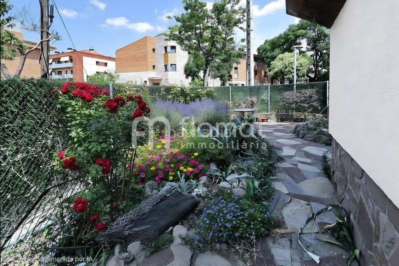 Foto adaf42aa-a58b-4443-a275-f29aad1f5720. Casa a avinguda antoni gaudí 86 a Centre Sant Quirze del Vallès