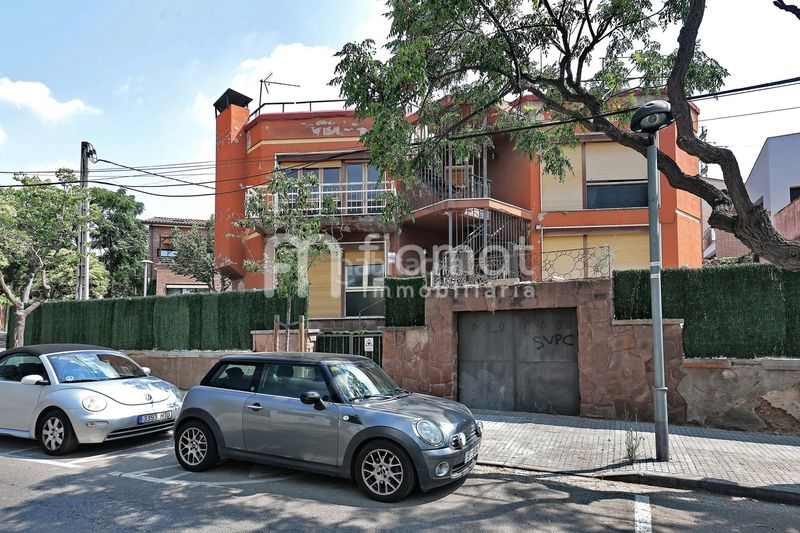 Foto cf163577-3001-45e2-bd86-5a3cfde7e6ca. Casa a avinguda antoni gaudí 86 a Centre Sant Quirze del Vallès