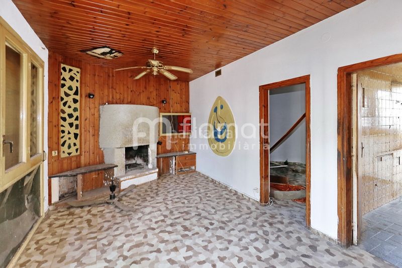 Foto d54d0af1-f91d-4520-a597-fe3e1bad9412. Casa a avinguda antoni gaudí 86 a Centre Sant Quirze del Vallès