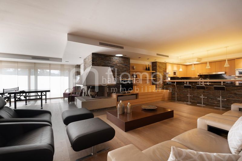 Foto b2acecb2-fb4a-4c7d-aeaa-6d8bbb3d59cd. Casa a Castellarnau Sabadell