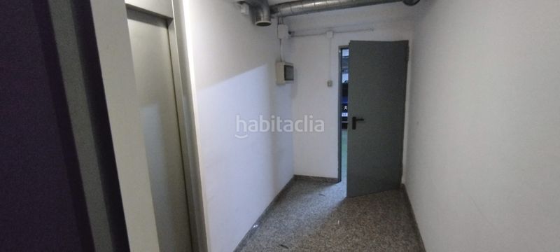 Foto b2a75120-3bac-4105-9169-ab4711e9f575. Parking coche en Fraga