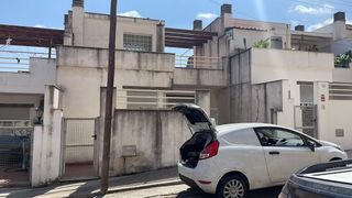 House in Vilallonga / Villalonga