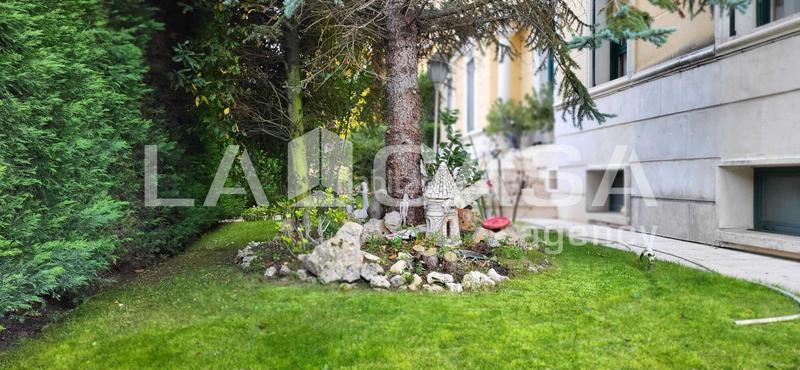 Foto af36b598-c59d-45aa-b15d-83507d476832. Casa con riscaldamento parcheggio piscina in El Berrocal Valladolid