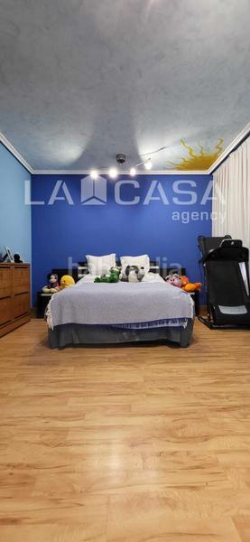 Foto c405fadf-9575-453a-b563-f529f45d9bc1. Casa con riscaldamento parcheggio piscina in El Berrocal Valladolid