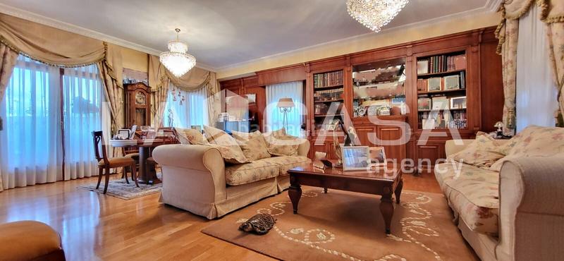 Foto dd45ff29-f03d-4459-8358-04ad4f277e1e. Casa con riscaldamento parcheggio piscina in El Berrocal Valladolid