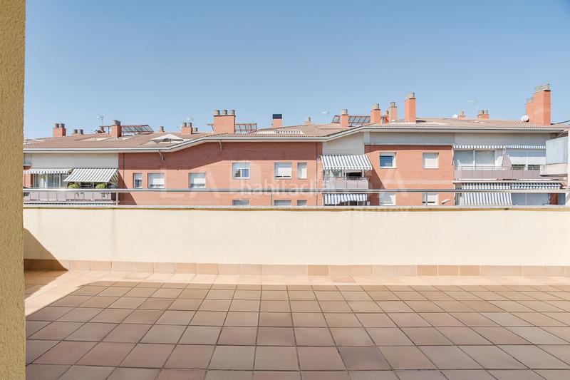 Foto 02754b50-784e-4f32-88f5-919ae87f3ec3. Casa adossada amb aparcament a Font Verda Granollers