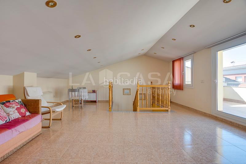 Foto 06e598d8-1b57-443c-90c1-49936aefd960. Casa adossada amb aparcament a Font Verda Granollers