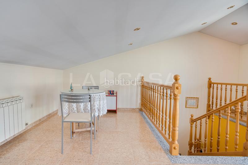Foto df681aae-56a4-4710-9eb6-097b8ff38a87. Casa adossada amb aparcament a Font Verda Granollers