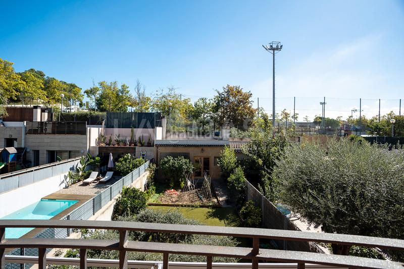 Foto e7c61c5e-c607-4064-b146-0261b47024da. Casa adossada amb aparcament a Font Verda Granollers