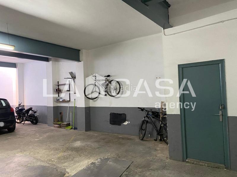 Foto 38b2bda6-9c9b-48f8-a2b0-ac384706a8a5. Local comercial a Centre Santa Coloma de Gramenet