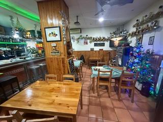 Local Comercial a La Plana. Local comercial bar en actividad