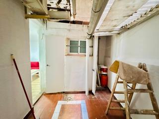 Rez-de-chaussée  Avinguda de madrid. Tres habitaciones
