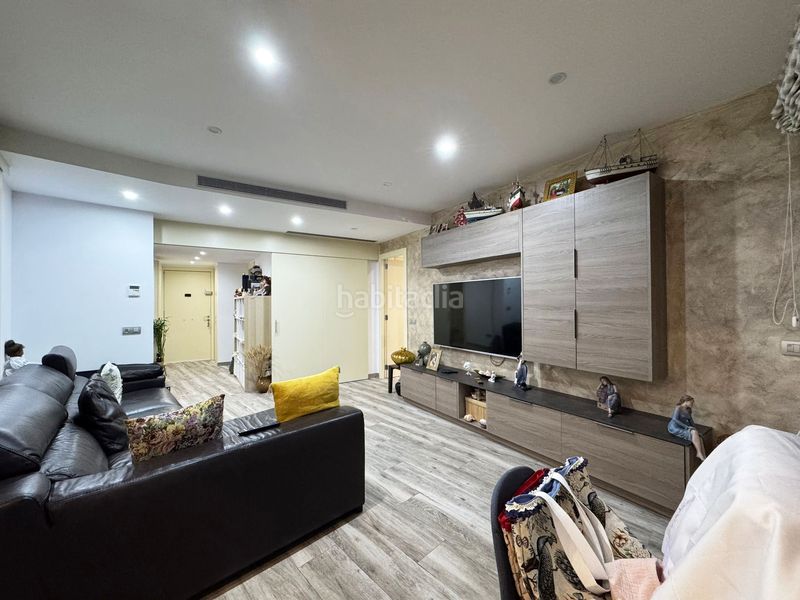 Foto 2fdef1ae-e0fe-4214-ae6d-2f48b05b312e. Pis amb aparcament piscina a Port Forum Sant Adrià de Besòs